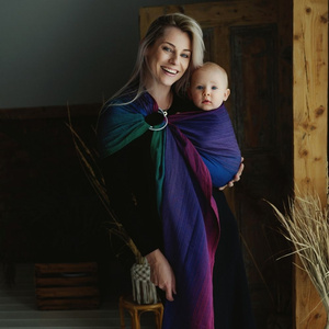 Barevná ring sling šátek Zircon M – oblíbená a cenově dostupná volba pro začátky nošení dětí