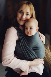 Grafitový šátek Slate Moonstone 4,6 m – pro nošení od prvních dnů života