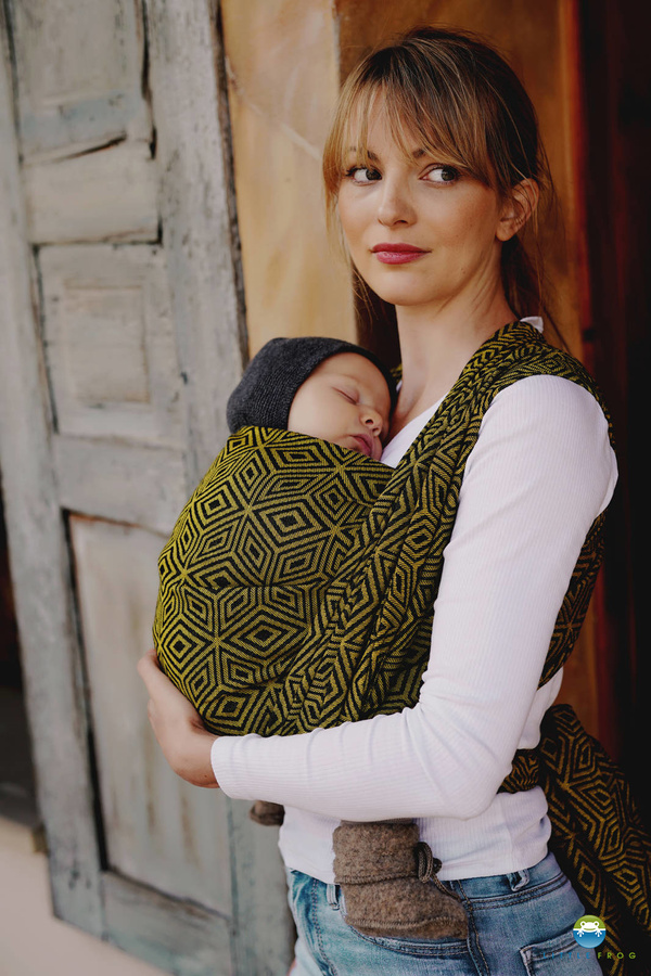 Little Frog Baby Sling - Golden Cube vel. 9